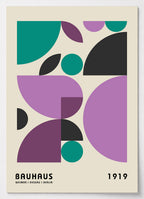 Bauhaus Poster mit geometrischen Flächen in Türkis, Lila und Schwarz