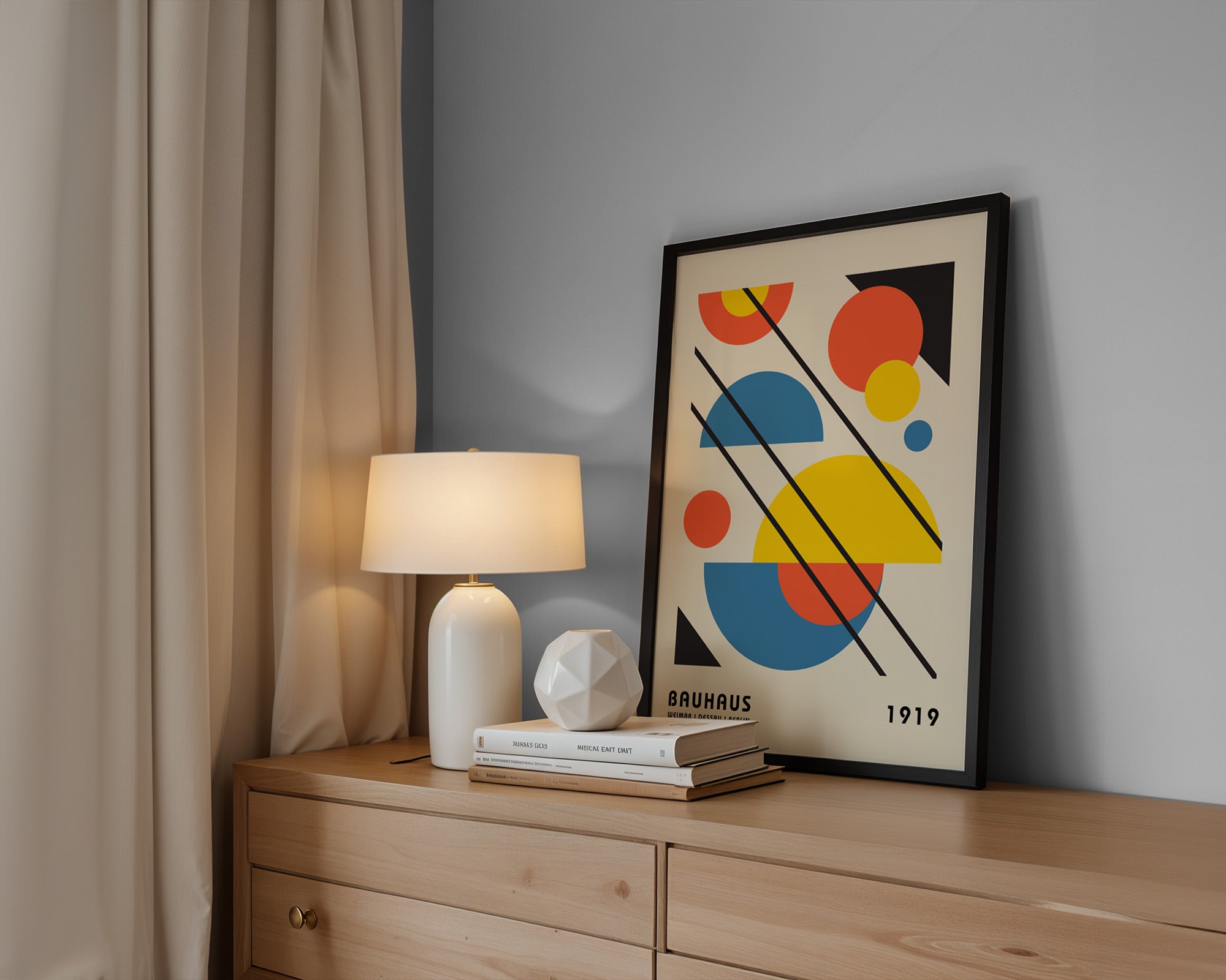 Bauhaus Formenlehre Poster gerahmt im Wohnzimmer
