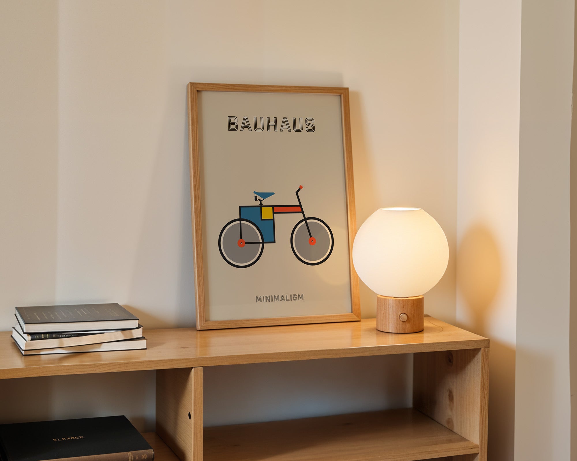 Minimalistisches Bauhaus Poster gerahmt im Flur