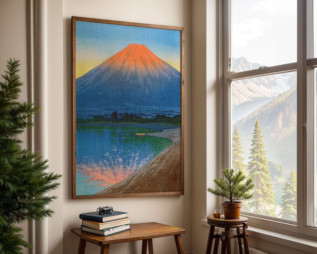 Fuji Poster gerahmt über dem Sofa im Wohnzimmer