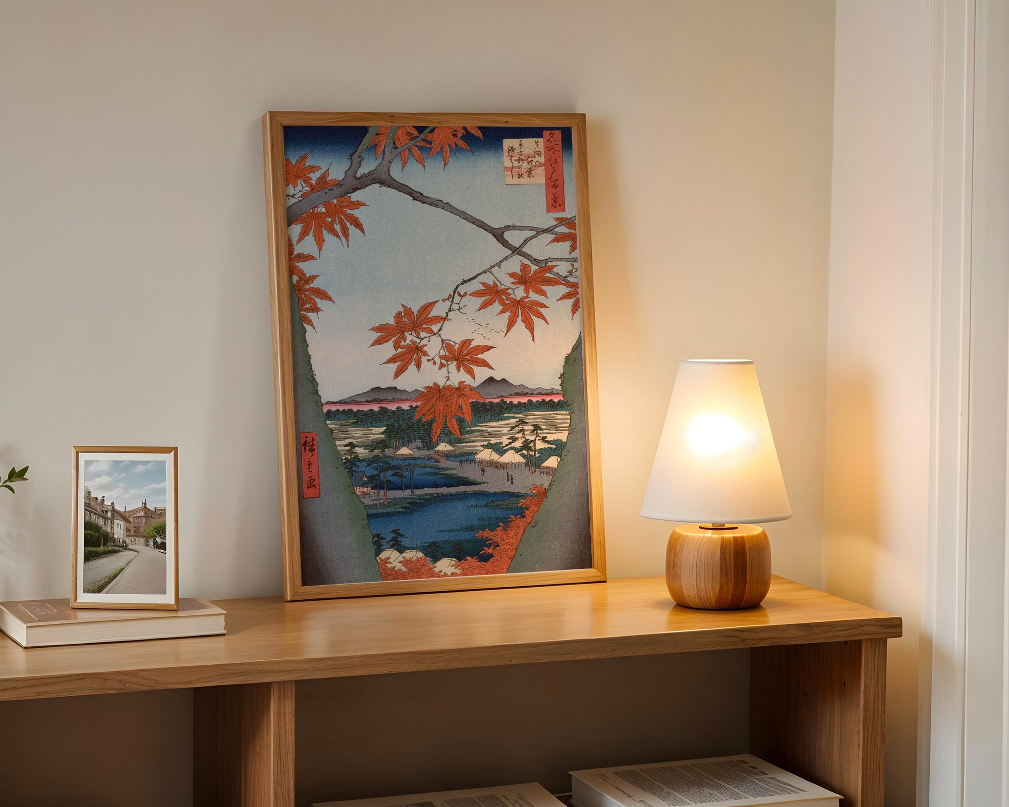 Hiroshige Ukiyo-e Poster gerahmt im Wohnzimmer